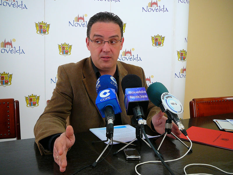 Rafael Sáez “No queremos ser cómplices de que con el presupuesto de