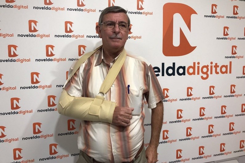 Herido Al Caerle Encima Los Pasadores De La Puerta Del Centro De Salud Novelda Digital Herido Al Caerle Encima Los Pasadores De La Puerta Del Centro De Salud Novelda Digital