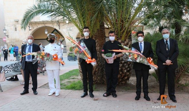 Ofrenda de flores a Jorge Juan